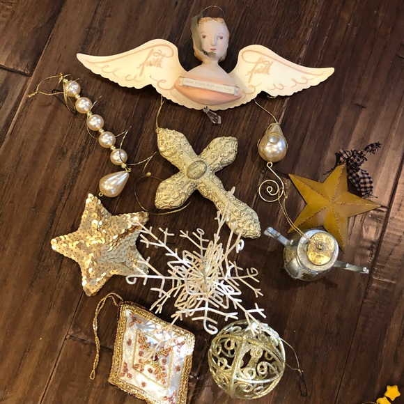 Other - Gold ornament bundle pack.